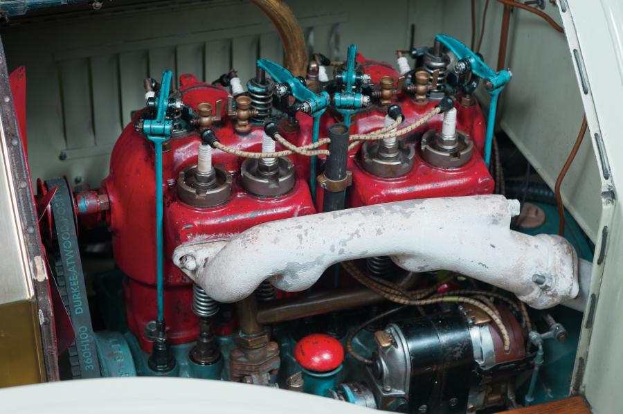  Chalmers Model 9 Torpedo Roadster 1912 года  (фото 18 из 19)